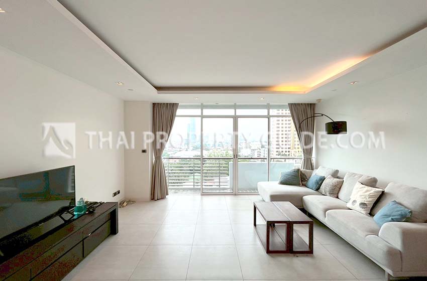 Condominium in Phaholyothin 